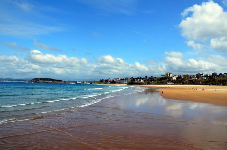 Qué ver y hacer en Santander en la playa del Sardinero