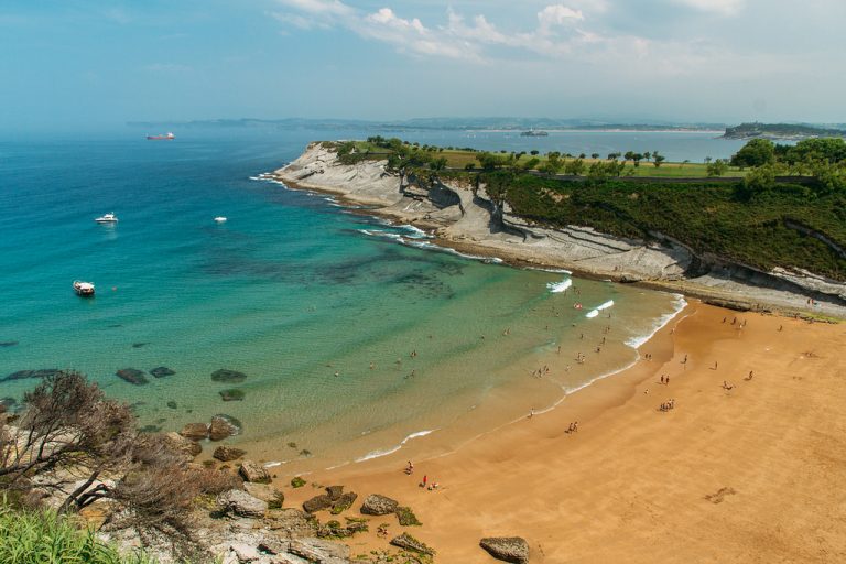 Qué ver y hacer en Santander en las playas de Mataleñas