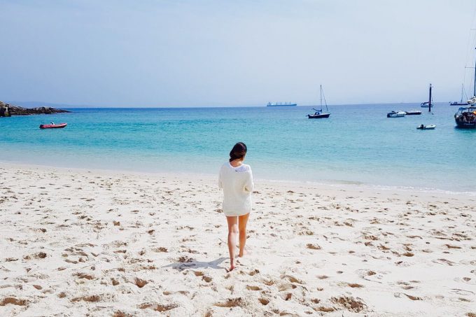 Caminando por la playa de Rodas en las Islas Cíes