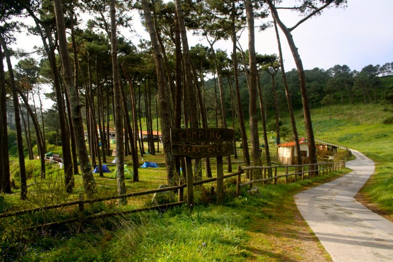 Dormir en el camping de las Islas Cíes