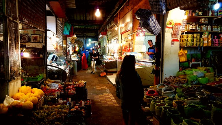 Descubre qué ver y hacer en Tánger en el mercado del Kasbah