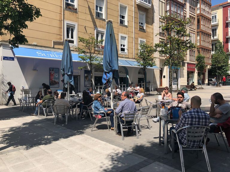 Terraza la Sureña en Santander