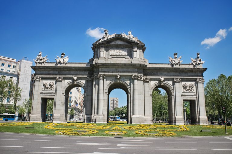 Puerta de Alcala, que ver y hacer en Madrid